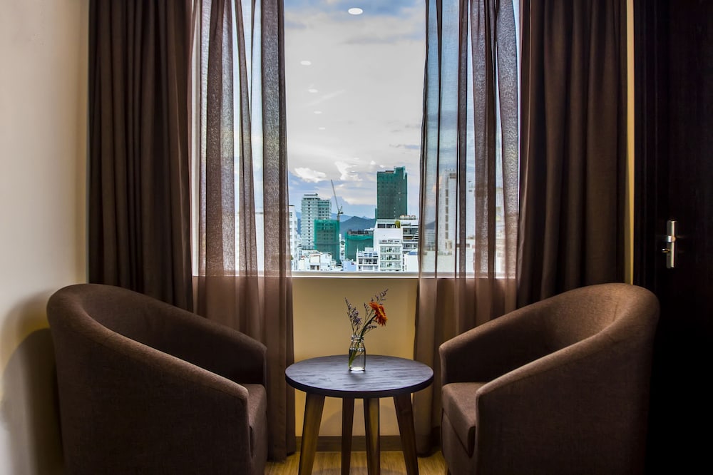 AROMA NHA TRANG BOUTIQUE HOTEL 42/46