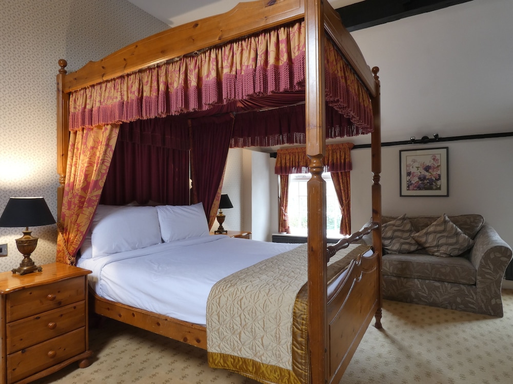 four poster