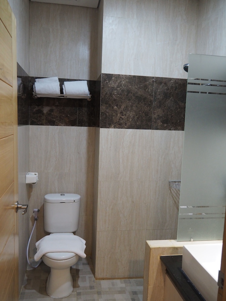 Luminor Hotel Banyuwangi Yos Sudarso 29/70