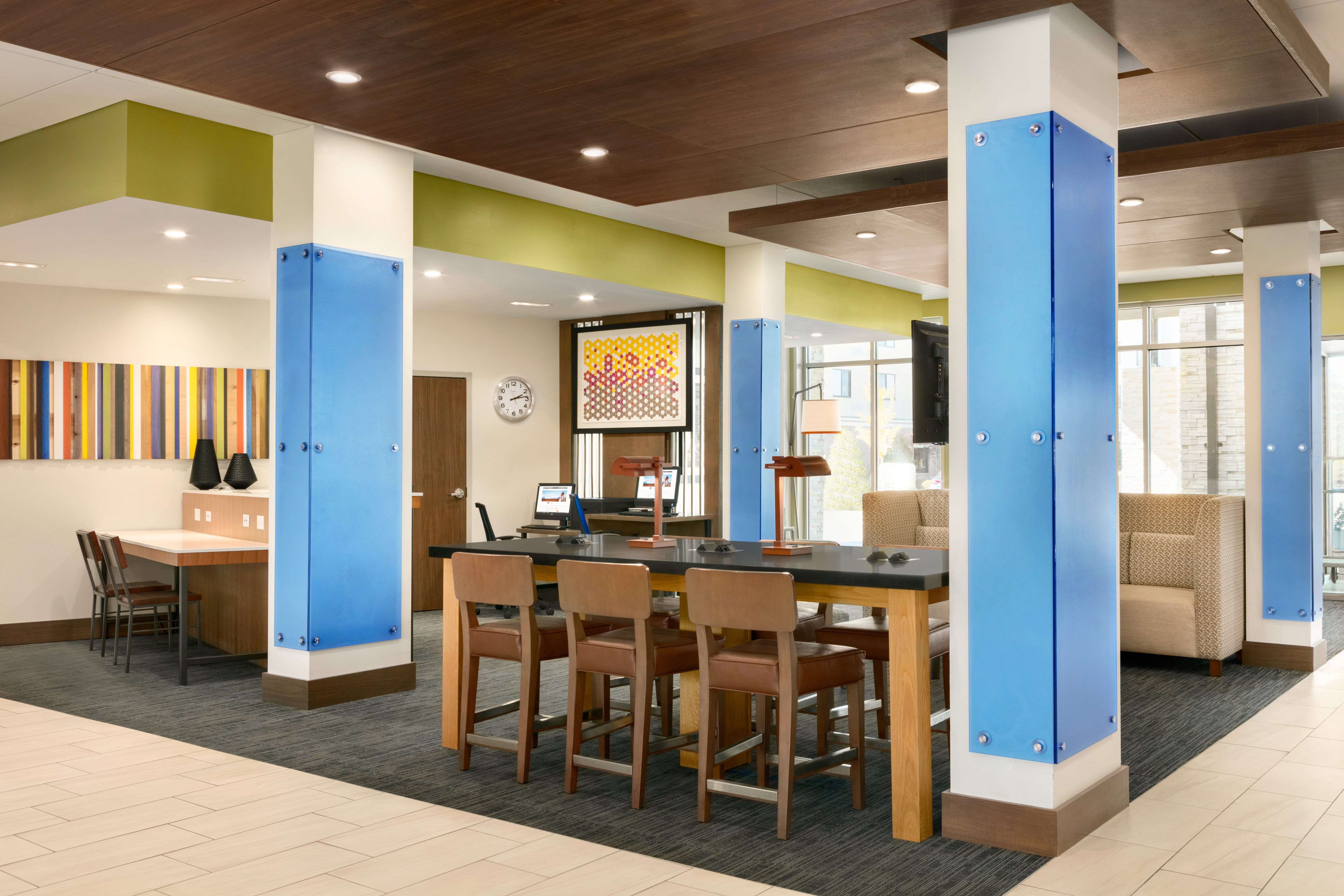 Holiday Inn Express & Suites Salisbury 30/38