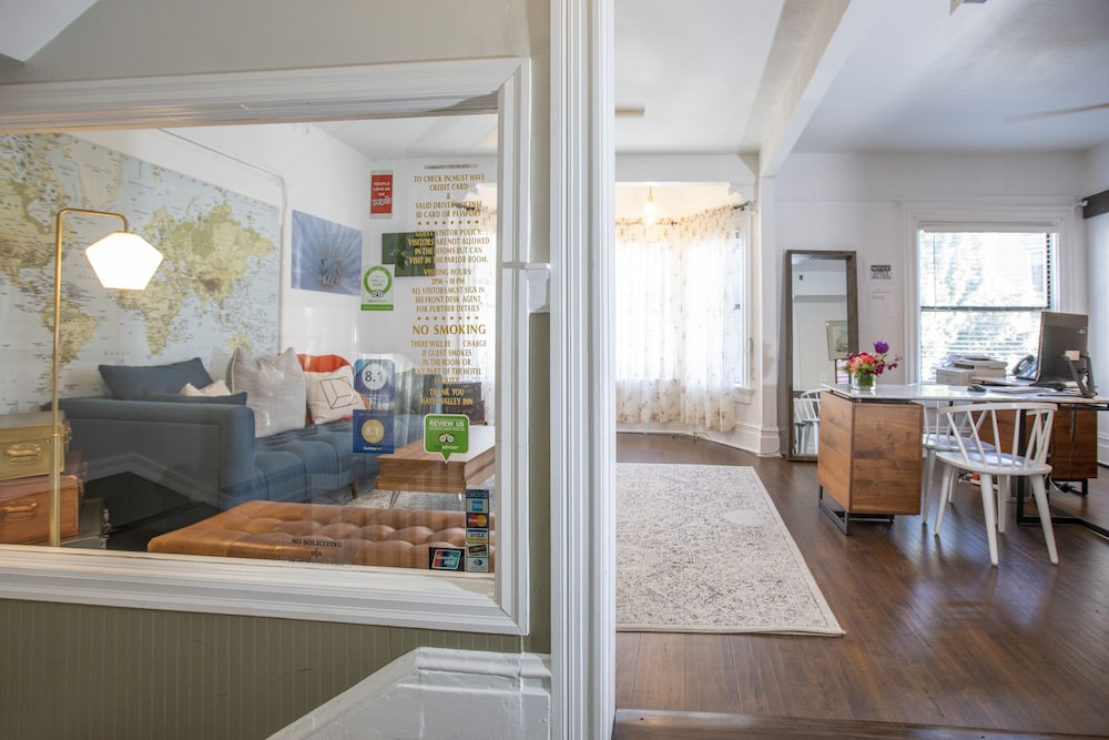 Hayes Valley Inn 65/71