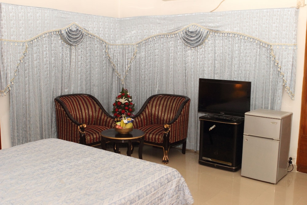 Hotel Aristocrat Inn 29/51