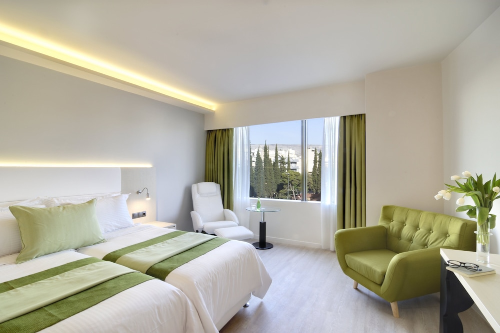 Athens Avenue Hotel 16/41