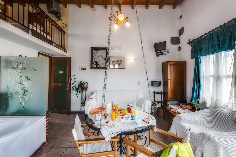 Ifigenia Luxury Suites 32/50