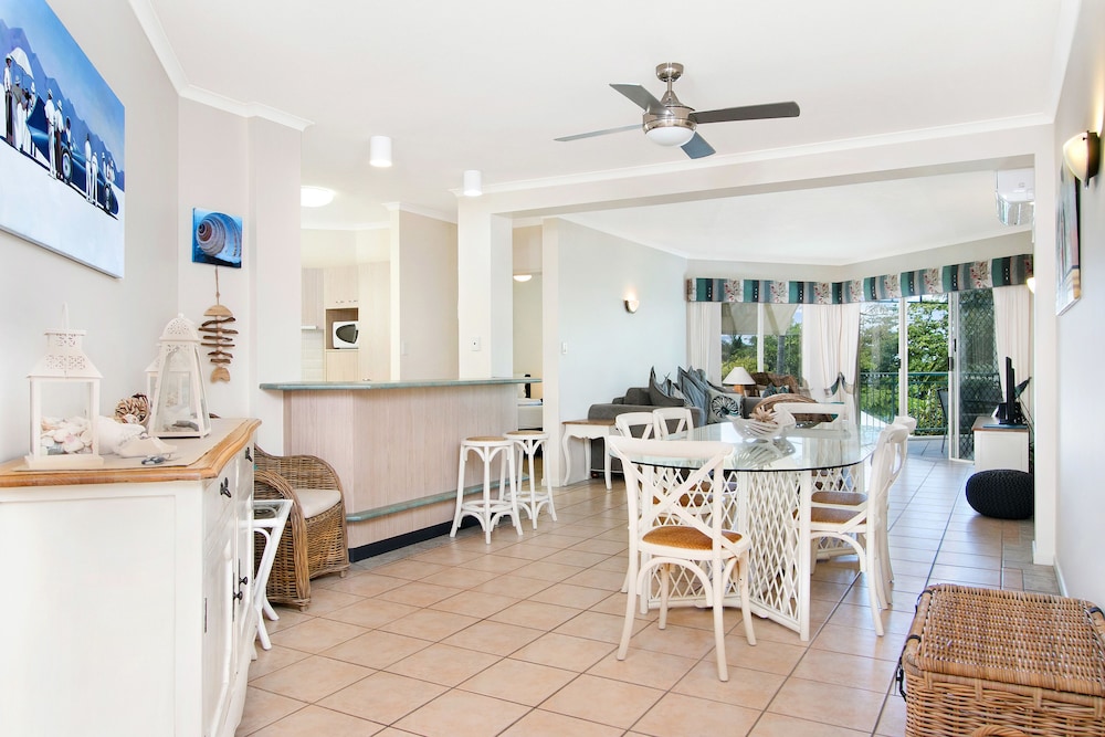On the Beach Holiday Apartments 51/68