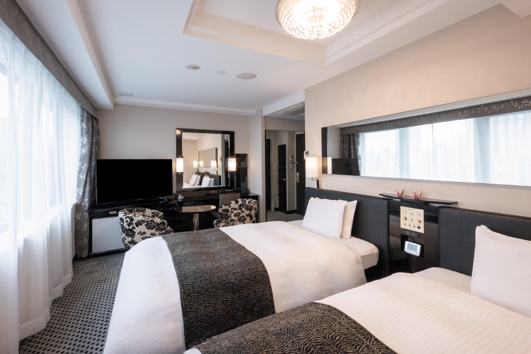 Deluxe, 2 Double Beds, Old Port View