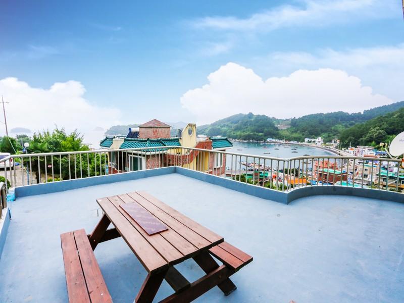 Tongyeong Tiberia Pension 8/10