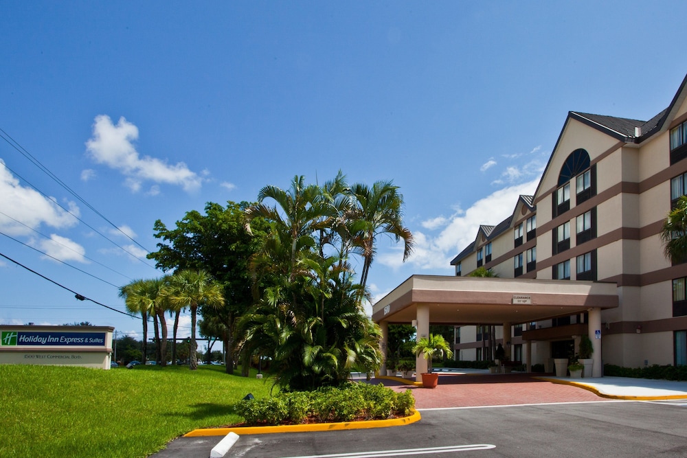 Holiday Inn Express Hotel Suites Ft Lauderdale N Exec Airport 9/76