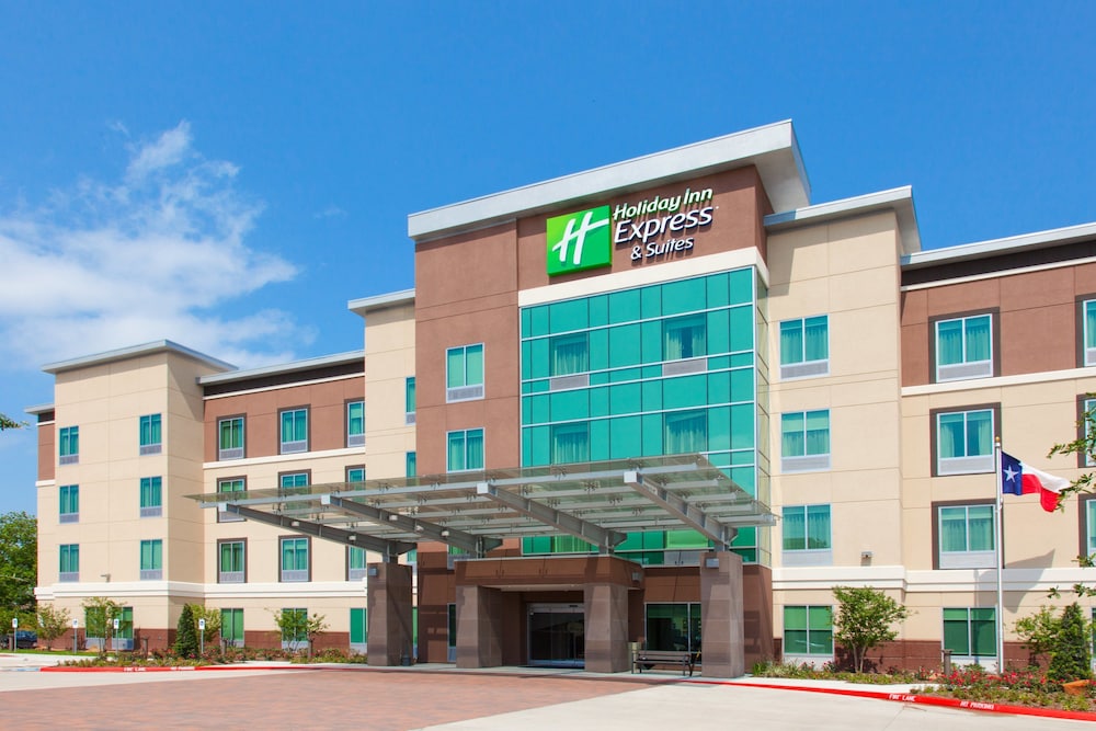Holiday Inn Express & Suites Houston S Medical Ctr Area 4/50