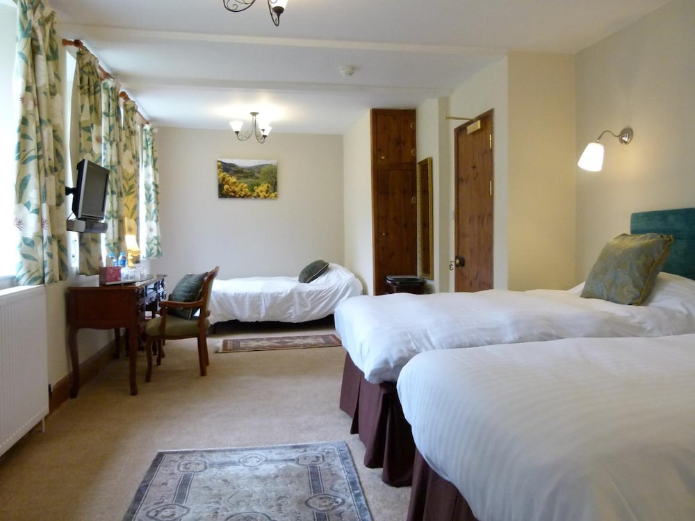 Collaven Manor Hotel 21/78