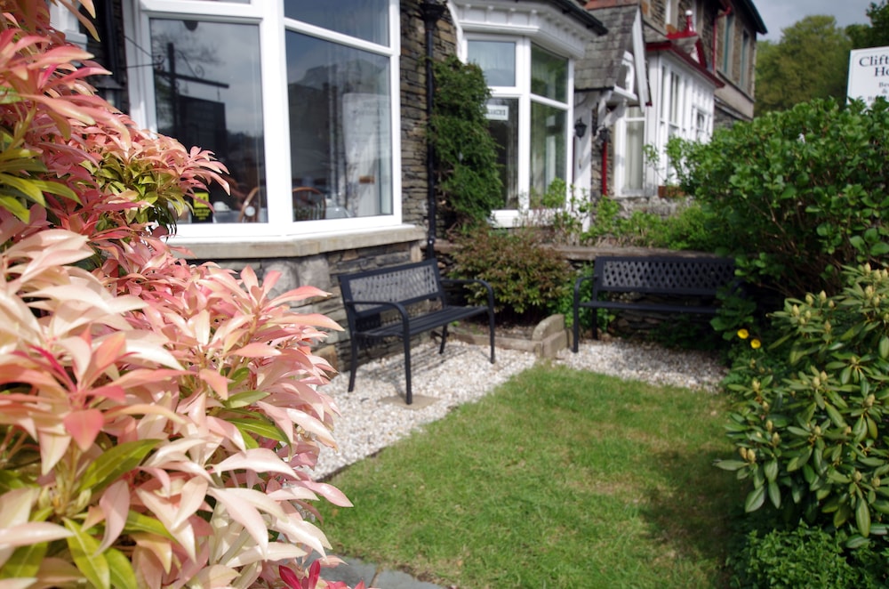 Brook House 28/32