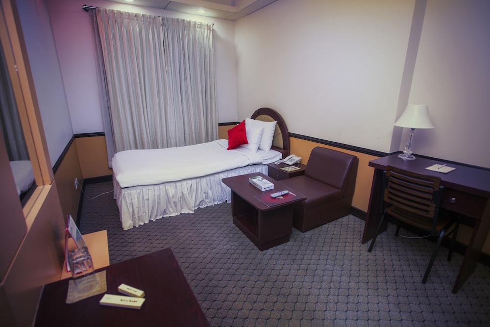 HOTEL 71 45/71