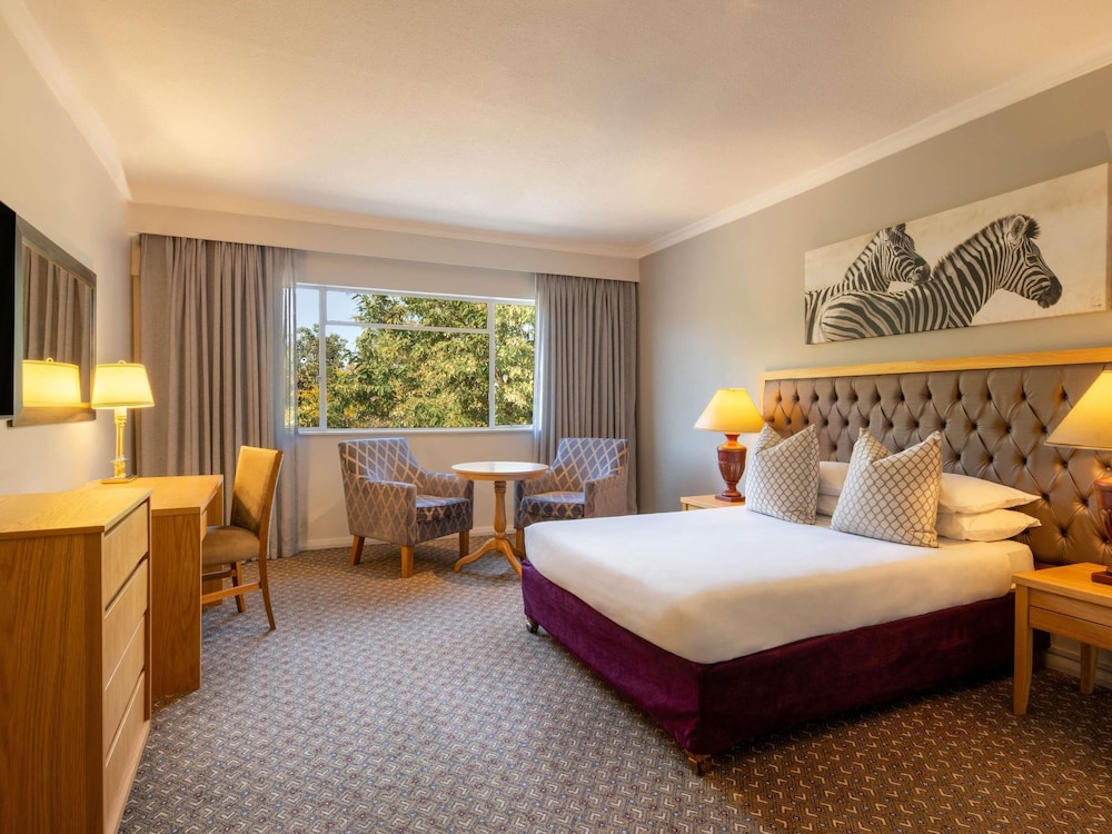 SUPERIOR, KING BED