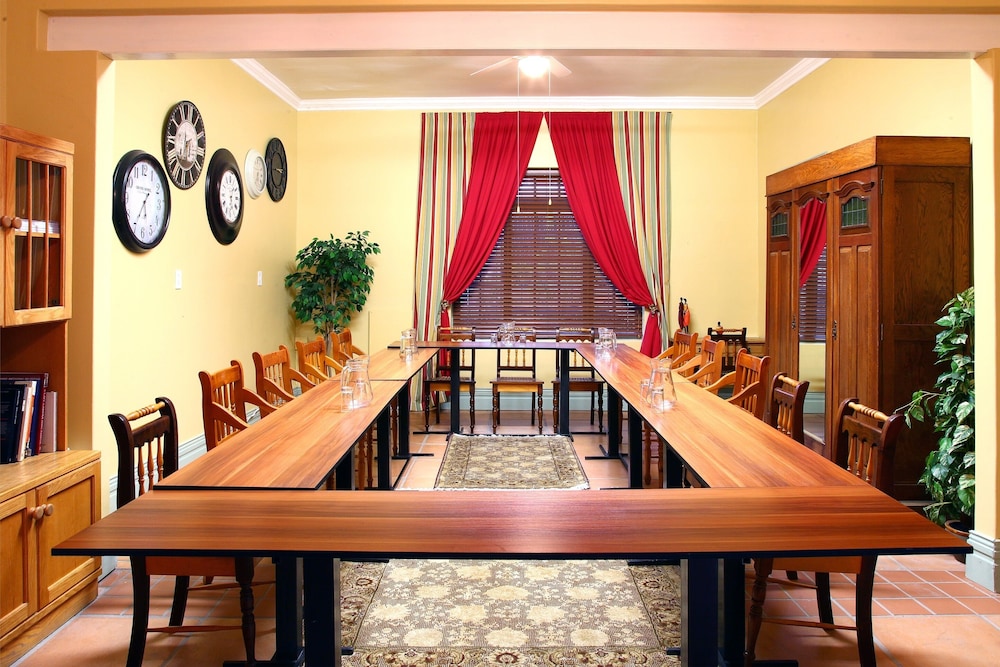 Mountain Manor Guest House 31/50