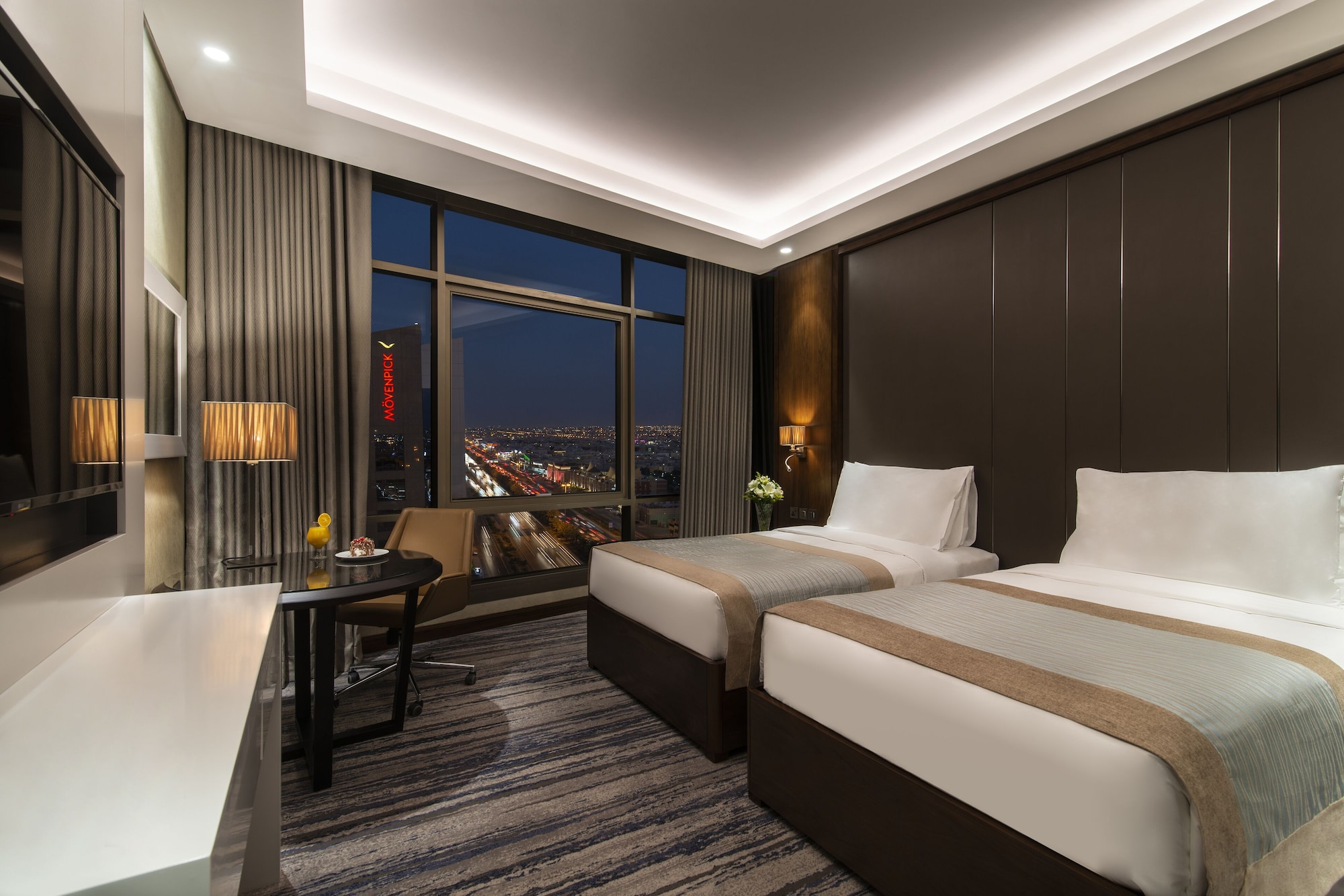 SUPERIOR, EXECUTIVE, TWIN BEDS