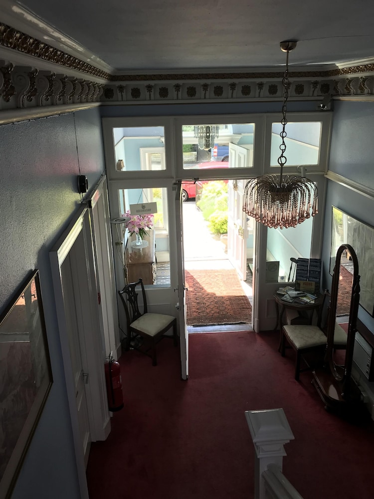 Dorstan Guest House 44/72