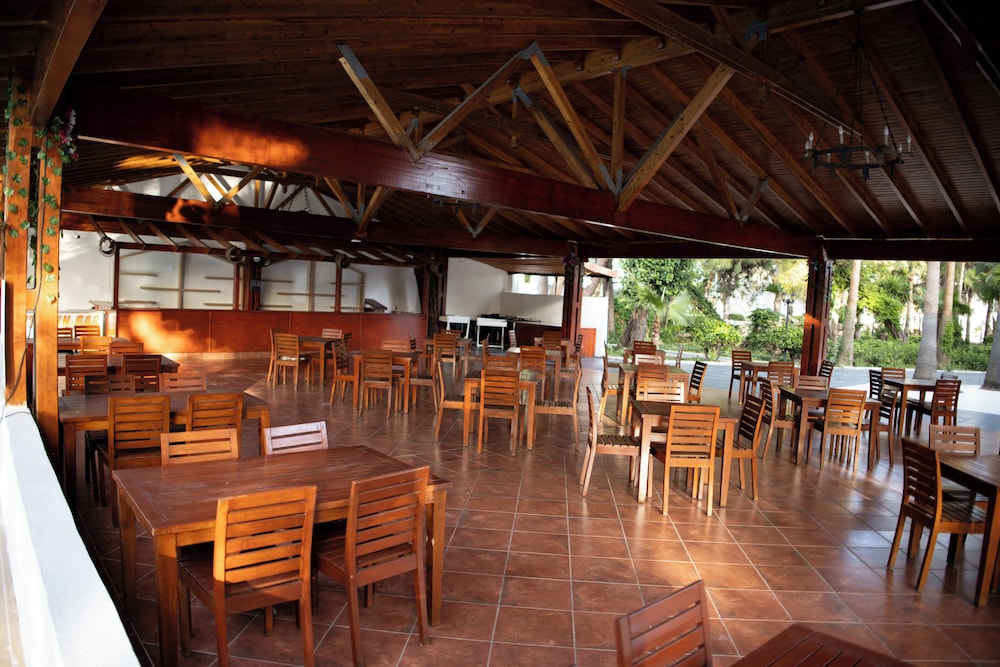 MAYA GOLF HOTEL 28/50