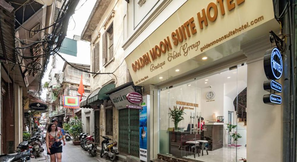 Golden Moon Suite Hotel 5/62