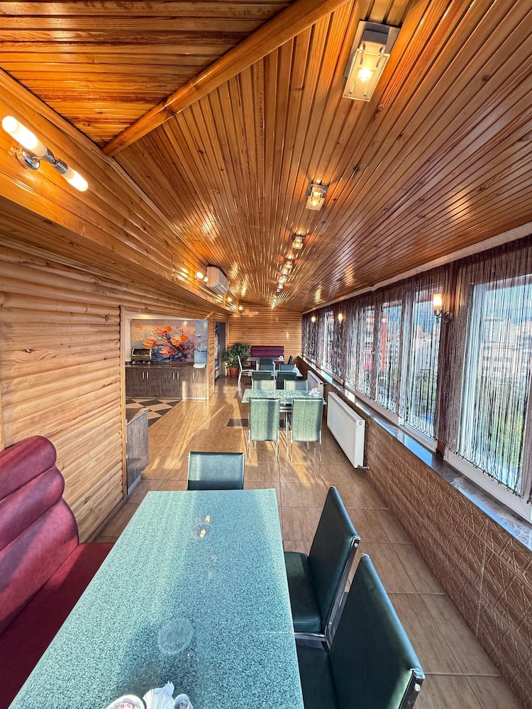 Buyuk Hotel 29/50