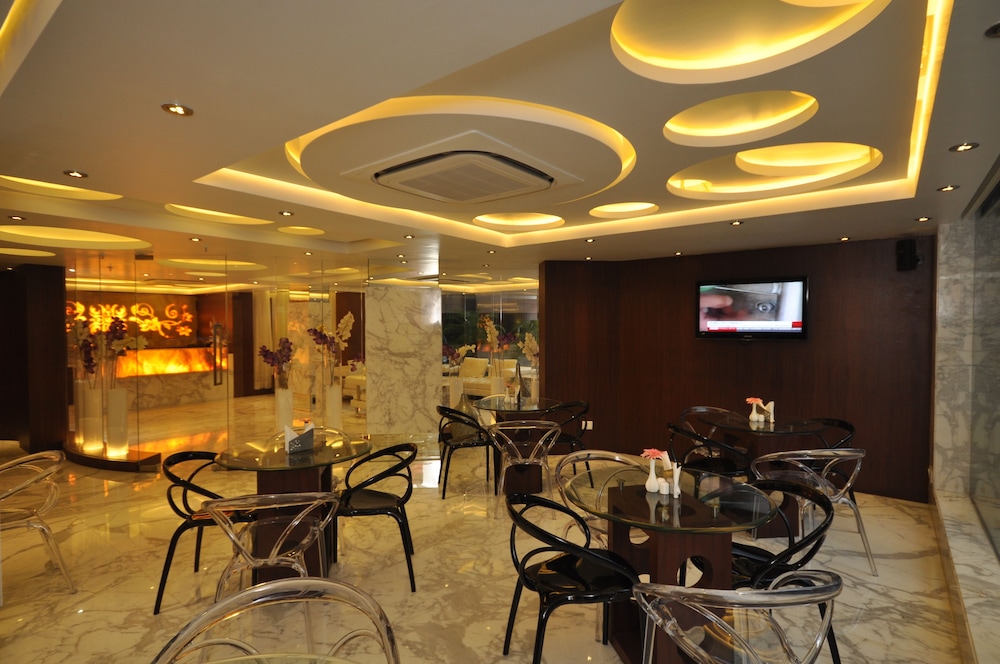 HOTEL KEMPTON 28/29
