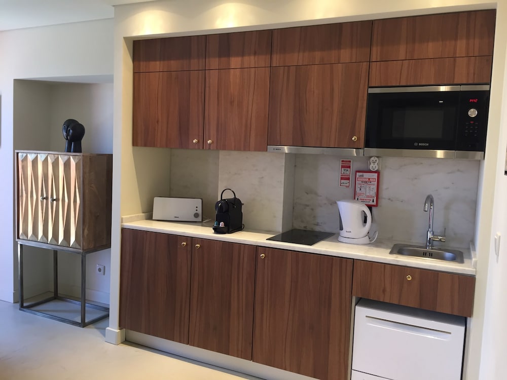 Dalma Old Town Suites 3/72