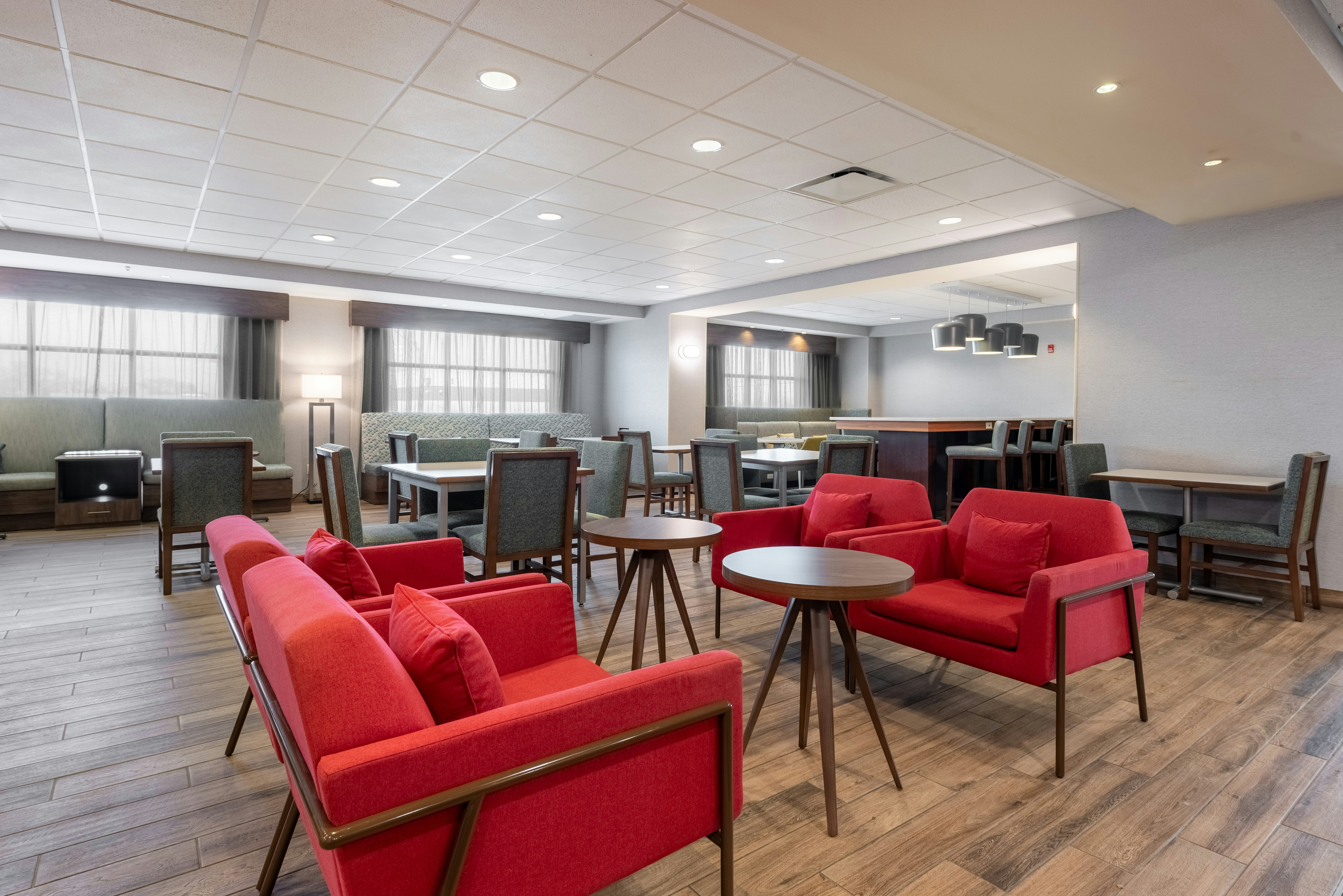 Hampton Inn La Junta 24/47