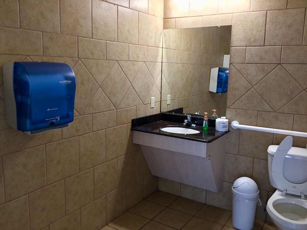Days Inn By Wyndham Robstown 21/39