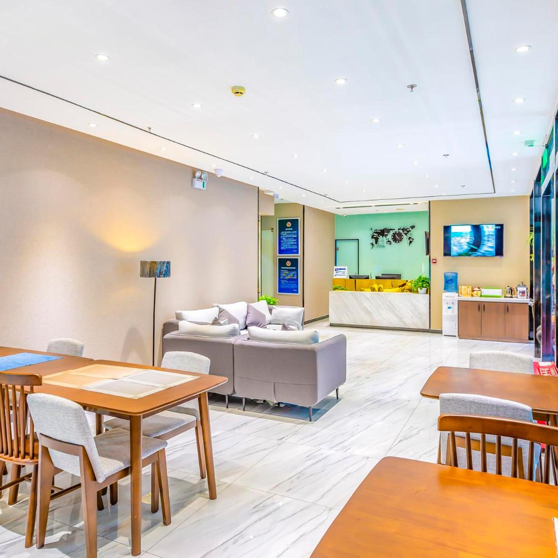 7 Days Inn (Beijing Zhongguancun Renmin University of China) 25/30