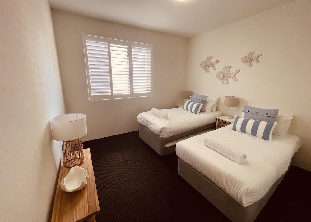 COAST RESORT MERIMBULA 22/43