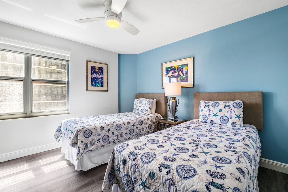 GullWing Beach Resort 44/50