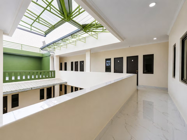 Lobby at Collection O near Stasiun Cawang formerly Griya Harita Syariah, JAKARTA