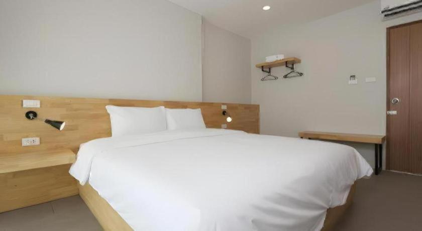 Easy Hotel 28/75