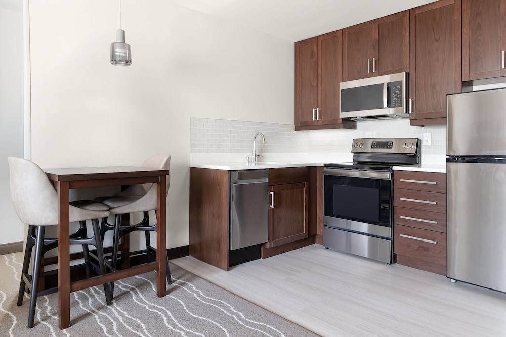 Residence Inn by Marriott Anaheim Brea 34/49