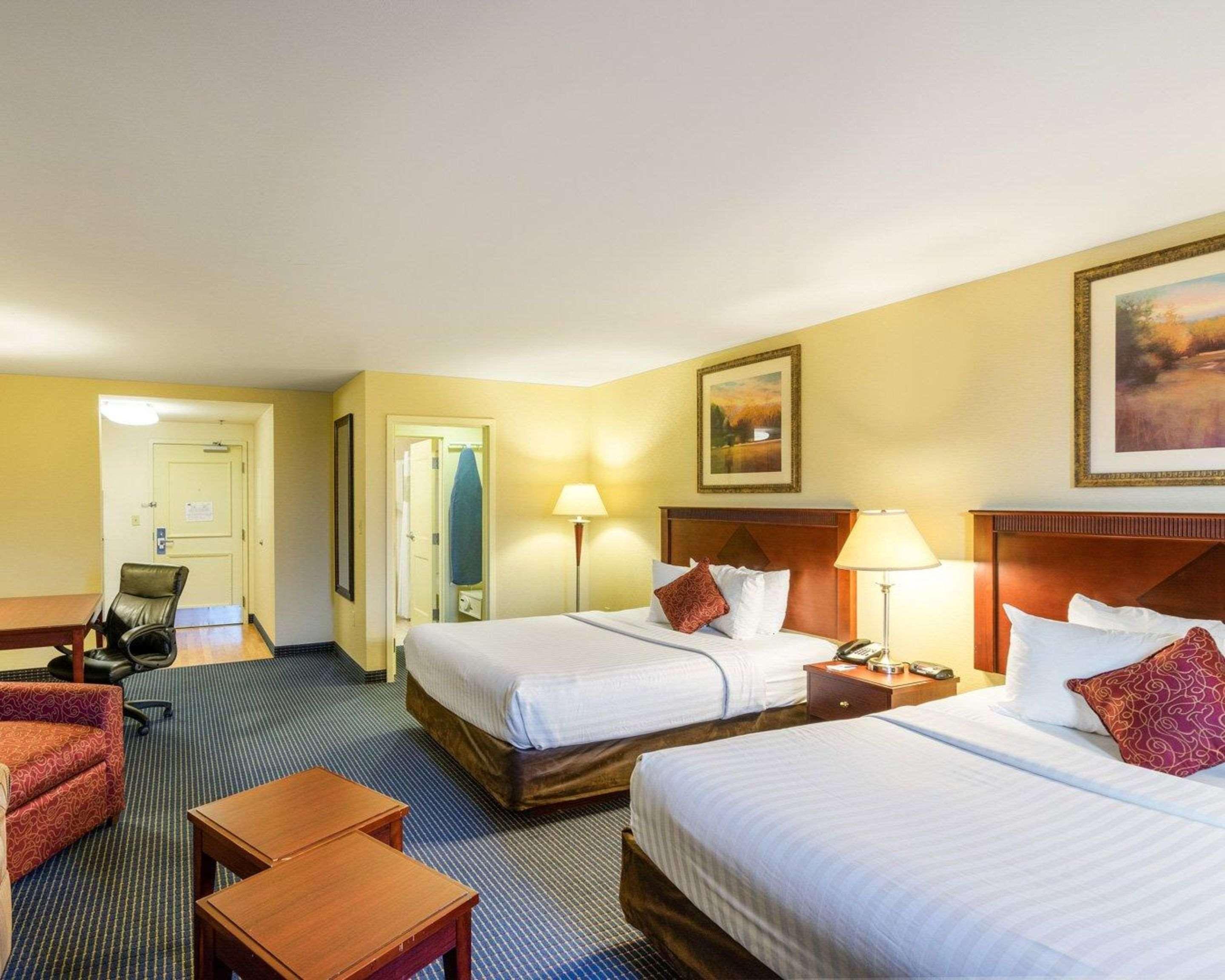 Efficiency, Suite, 2 Queen Beds, Accessible