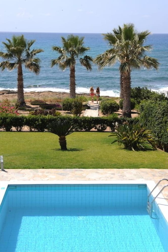 Platzia Beach Villas 25/35