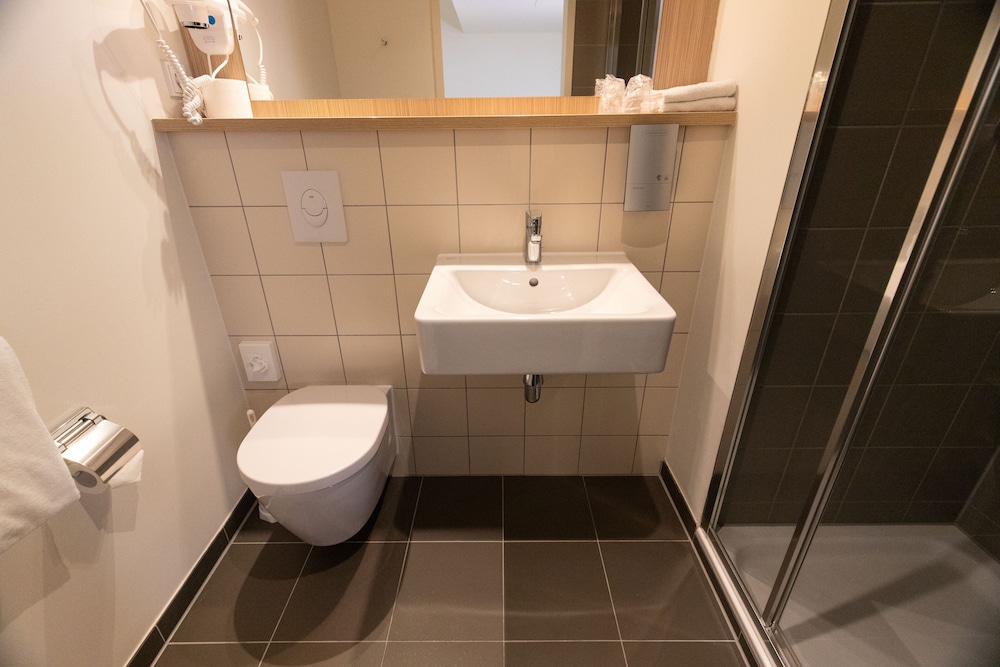 B B Hotel Frankfurt Airport 10/48