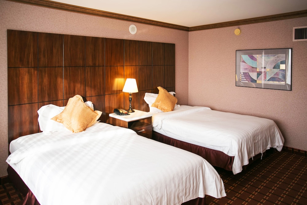 LA Crystal Hotel 7/69