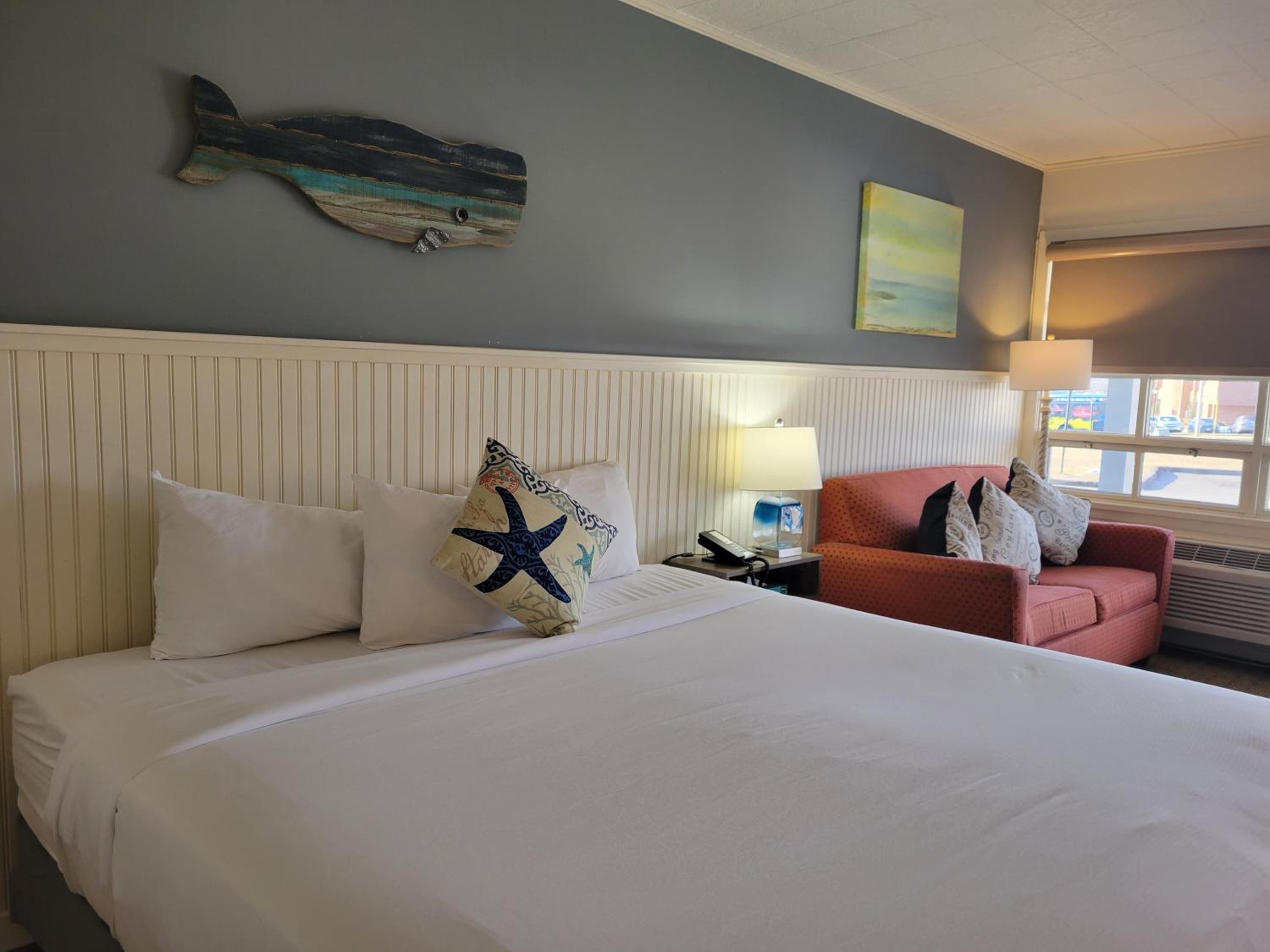 Room, King Bed, Pool View