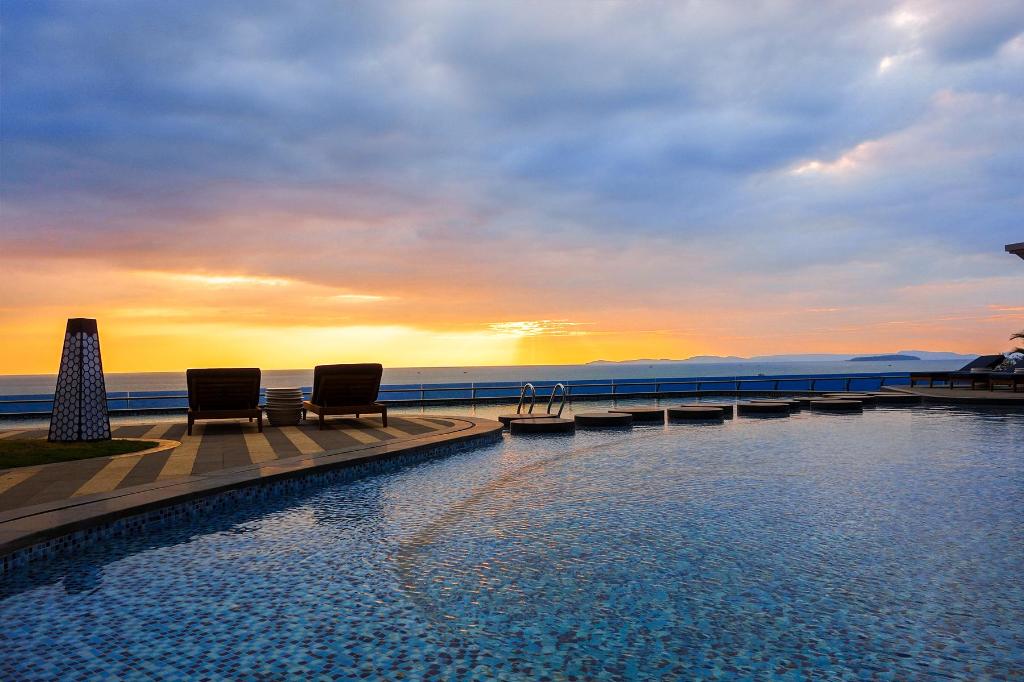 Howard Johnson Plaza by Wyndham Blue Bay Sihanoukville 37/48