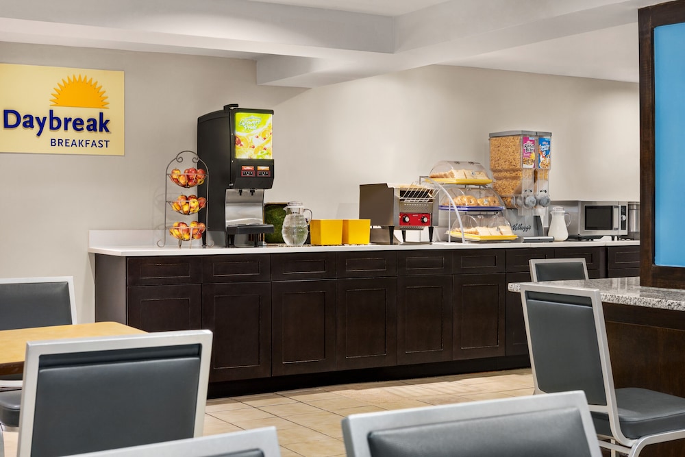 Days Inn by Wyndham Philadelphia Convention Center 10/38