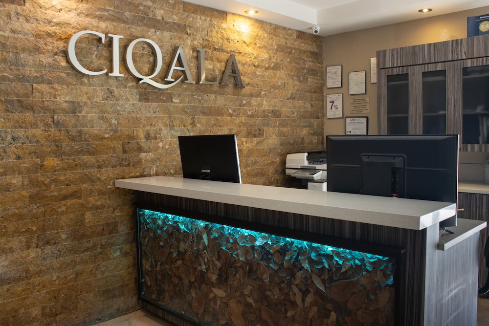 CIQALA Luxury Suites 9/75