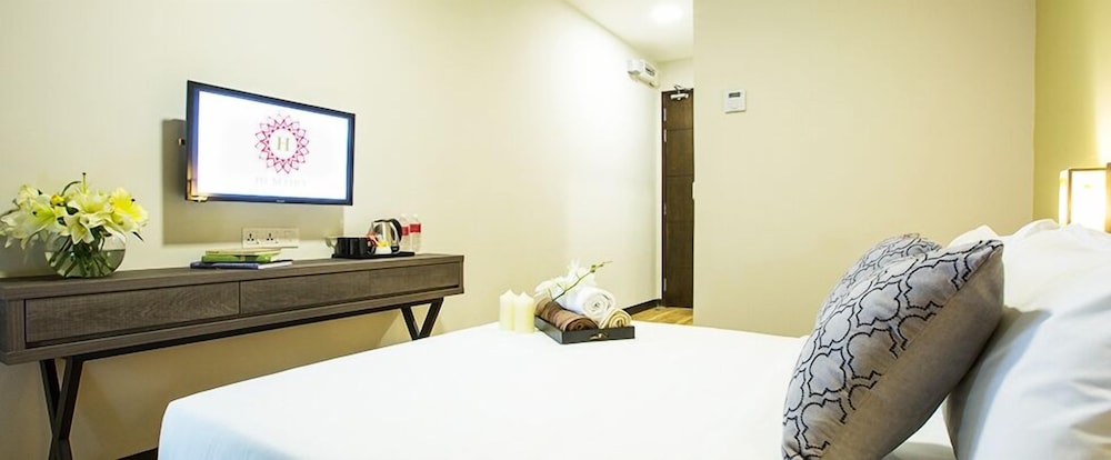 Humaira Hotel 33/41