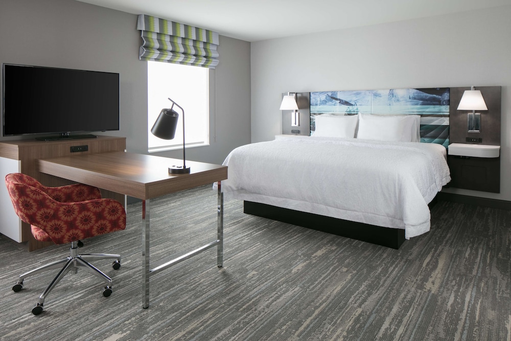 Hampton Inn Wichita Northwest 16/38