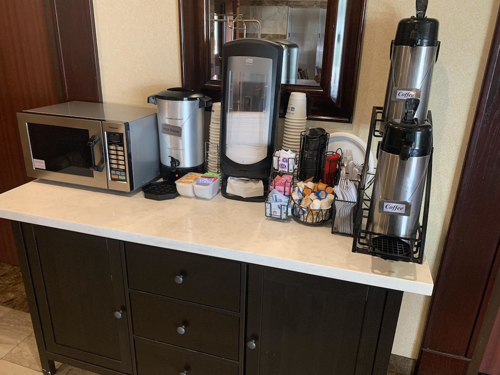 Best Western Los Angeles Worldport Hotel 30/32