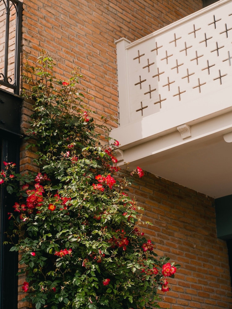 Amante Narikala Boutique Hotel 62/68