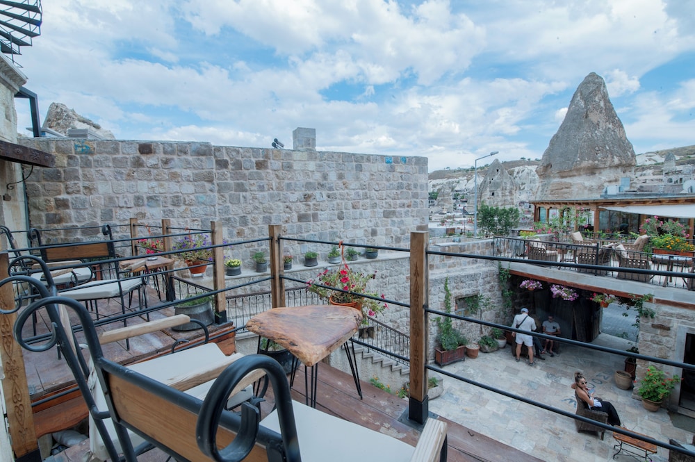 Chelebi Cave House 78/98