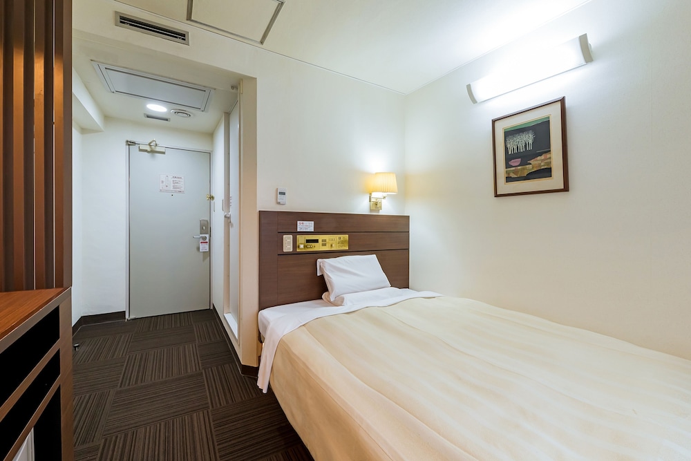 Akasaka Yoko Hotel 25/65