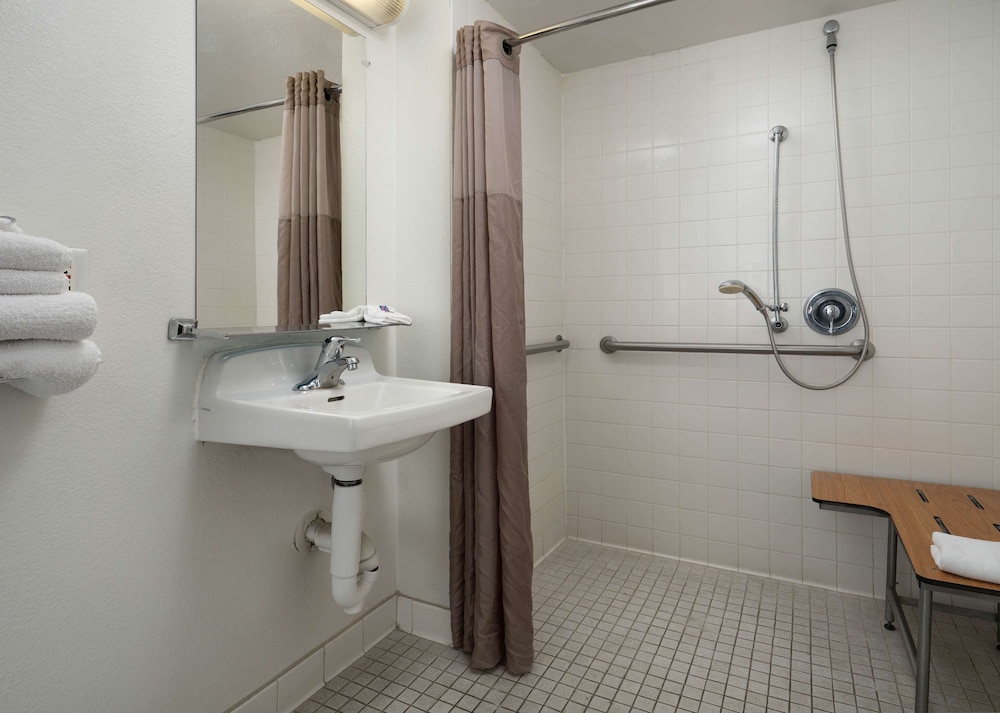 Motel6 Pismo Beach, CA 59/61