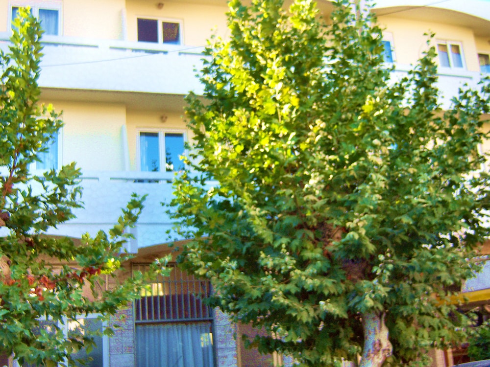 Fantasia Hotel Apartments 38/46