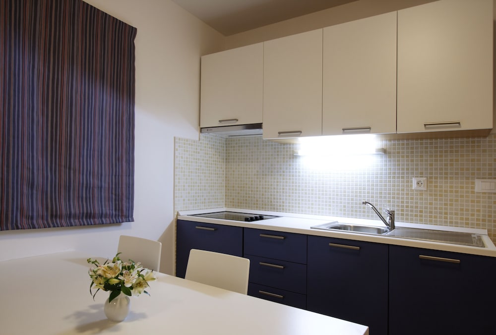 Pharia Aparthotel 9/61